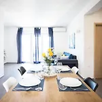 דירה 1oak 2 *