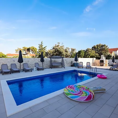 Apartman 1oak 2 *